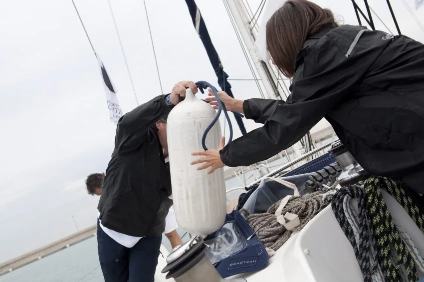 cooperacion-equipo-corporate-yachting