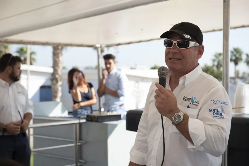 liderazgo-equipo-trabajo-corporate-yachting